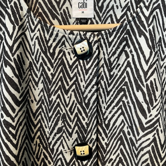 Cabi abstract chevron print jacket size Medium 3034 - Picture 5 of 6